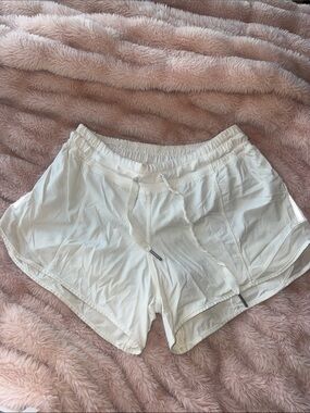 Lululemon Women's white Drawstring running shorts